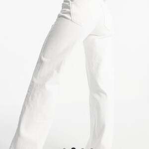 Stradivarius White Long Straight Fit Dad Jeans, Women's Size 10